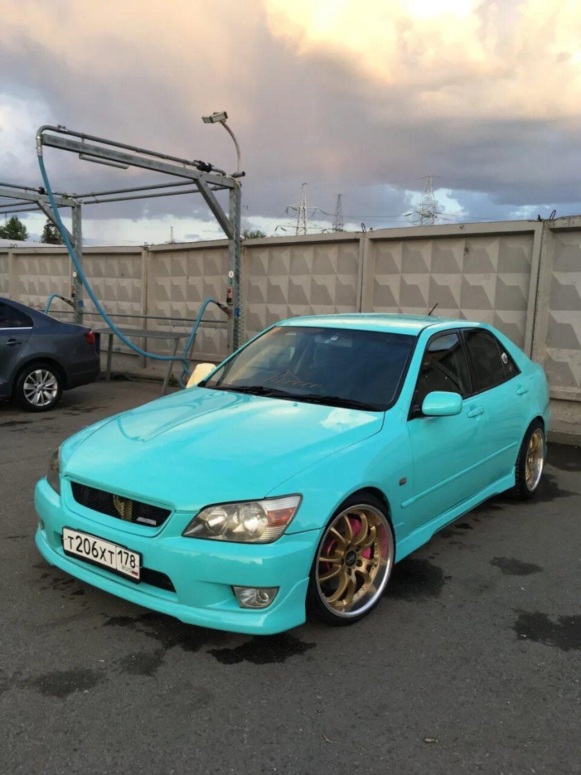 Тойота Альтеза 3