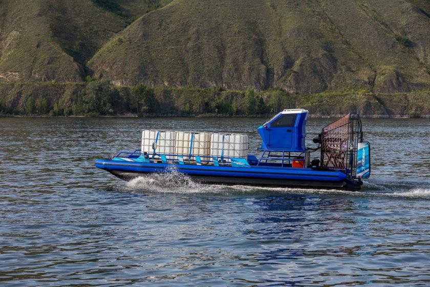 Лодка Север