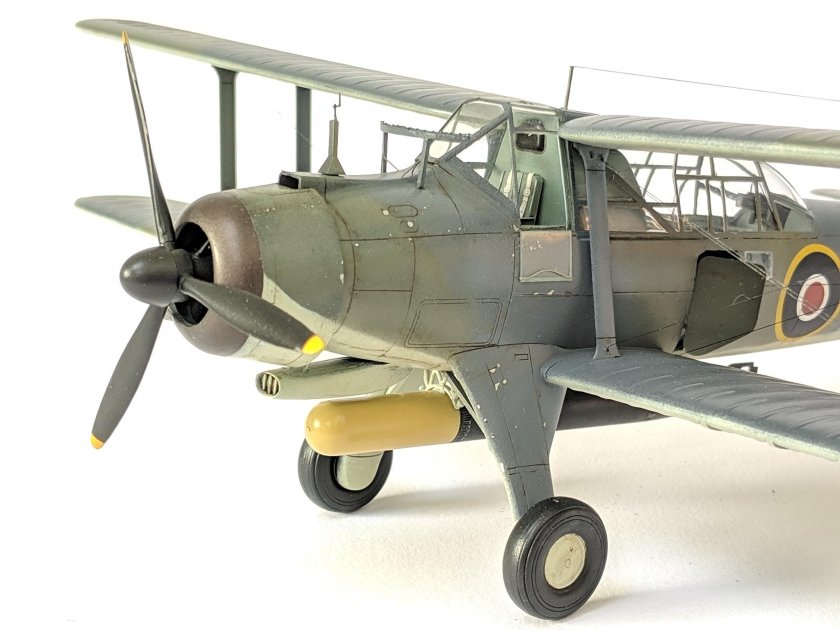 Fairey albacore torpedo bomber (1:48)