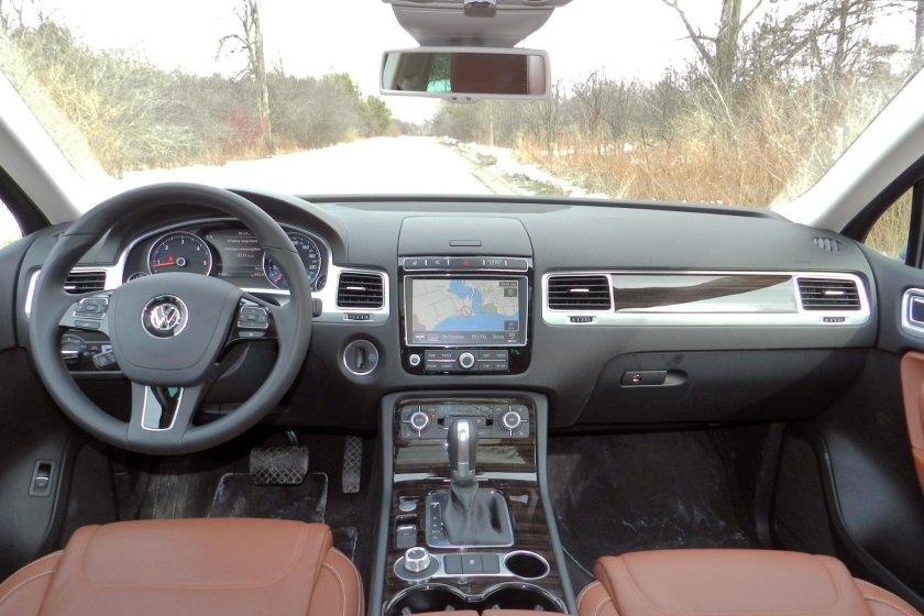 Фольксваген Туарег 2016 салон