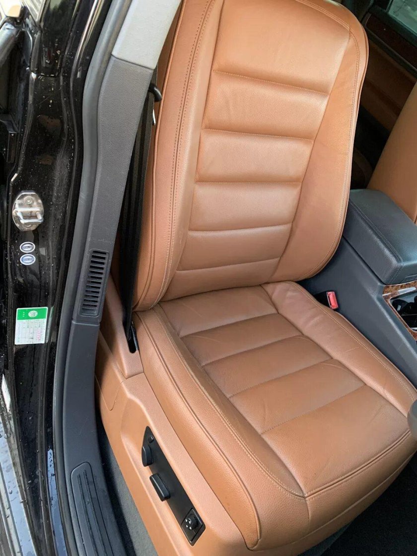 Фольцваген Таурег рыжий салон