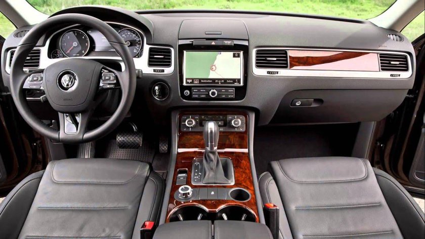 Volkswagen Touareg 2014 салон