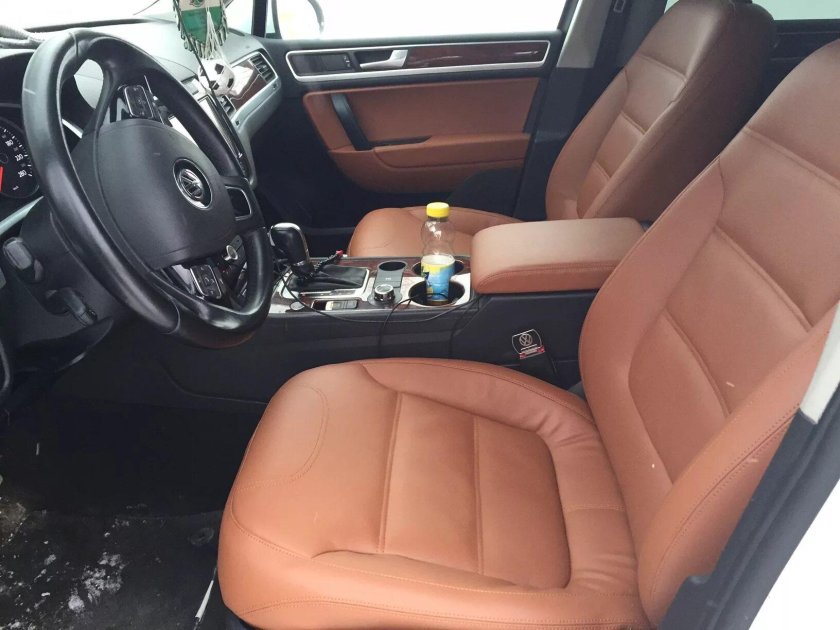 Touareg NF красный салон