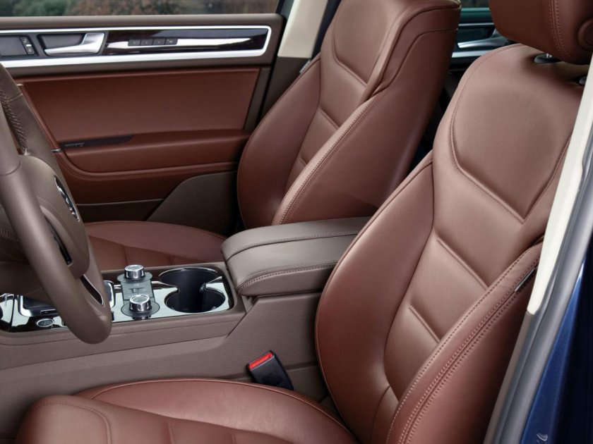 Touareg NF коричневый салон