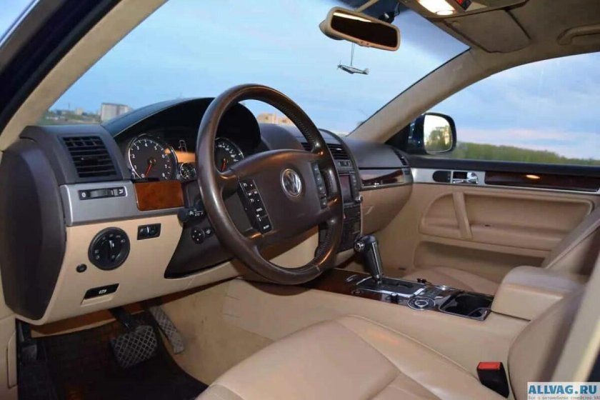 Volkswagen Touareg 2008 салон