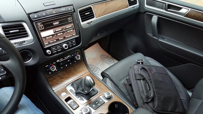 Volkswagen Touareg 2015 торпеда