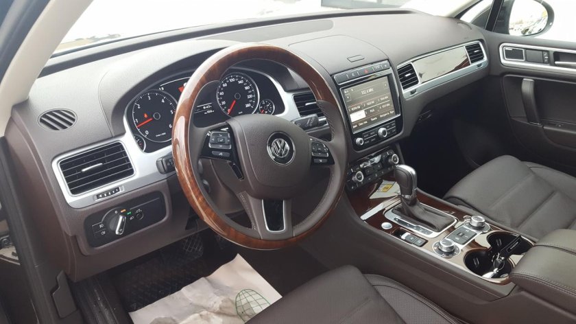 Фольксваген Туарег 2021 салон