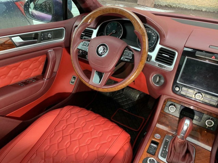 Перетяжка салона Фольксваген Туарег