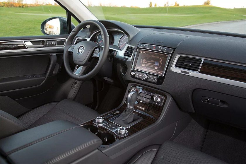 Фольксваген Туарег 2015