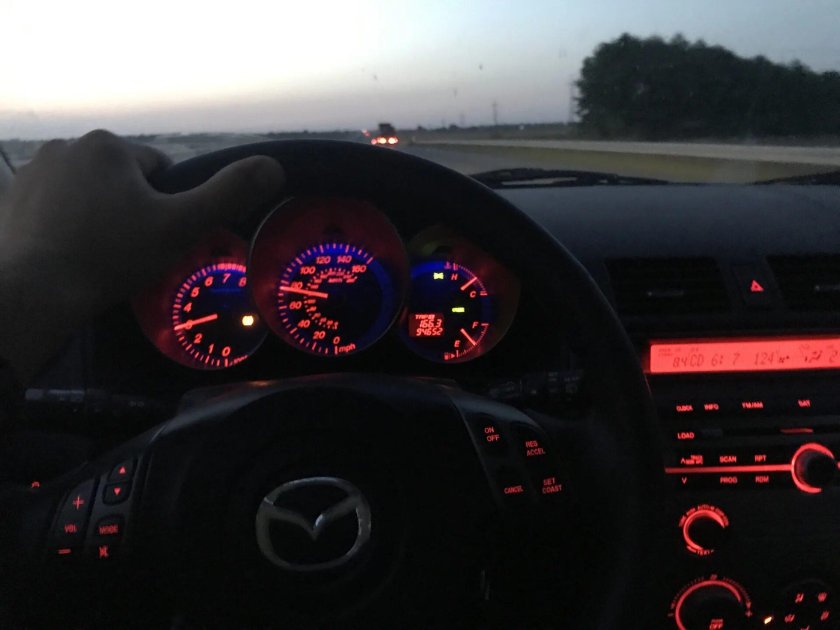 За рулем Мазда 3