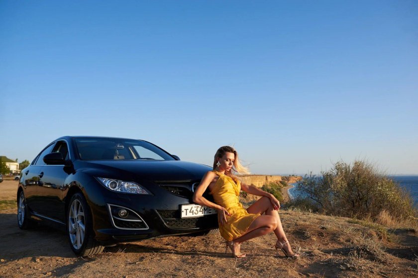 Девушки и Мазда СХ 5