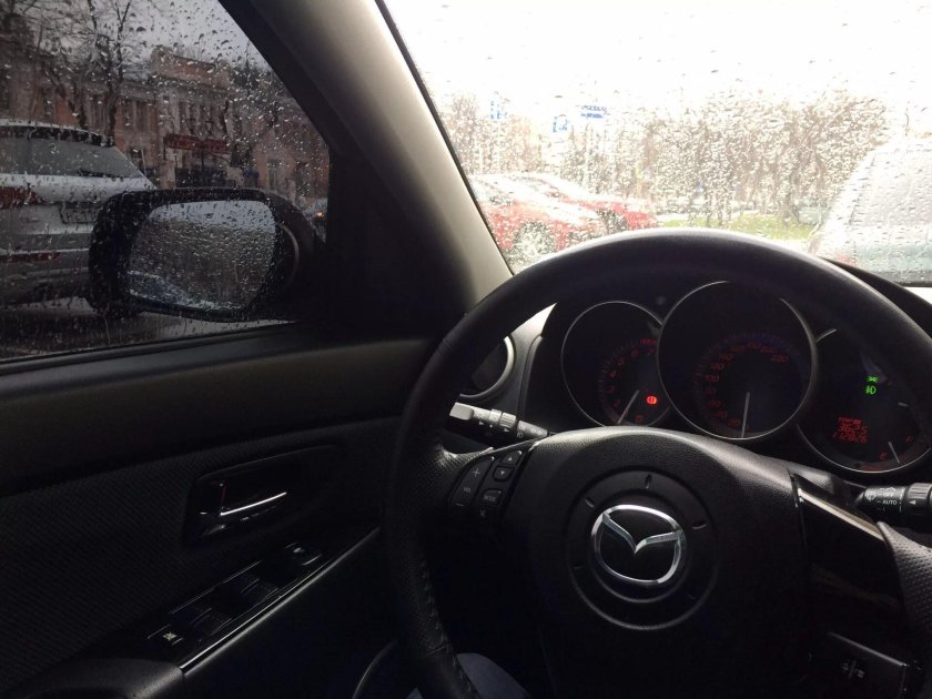 Мазда 6 за рулем