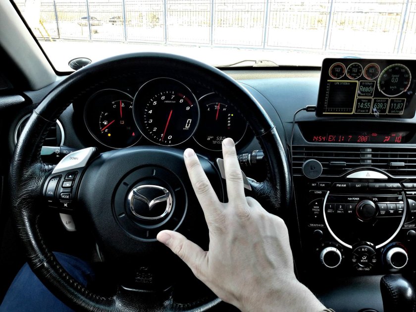 Мазда 6 салон руль
