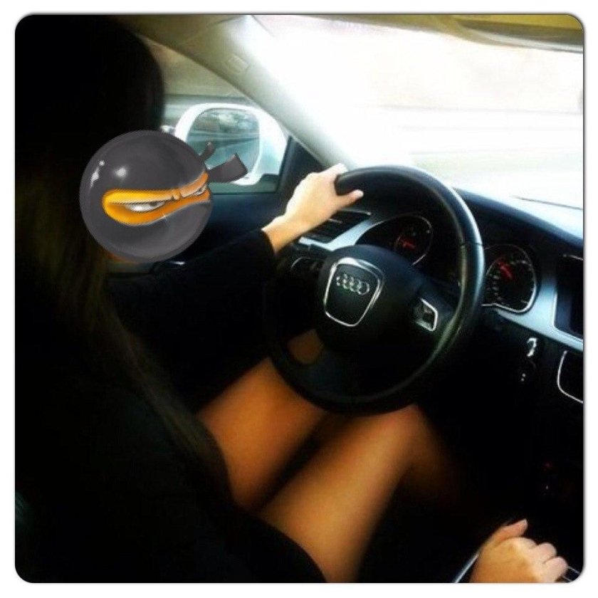 Девушка за рулем