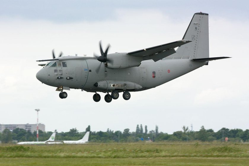 Alenia c-27j Spartan самолет
