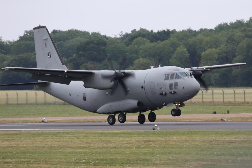 Alenia c-27j Spartan самолет