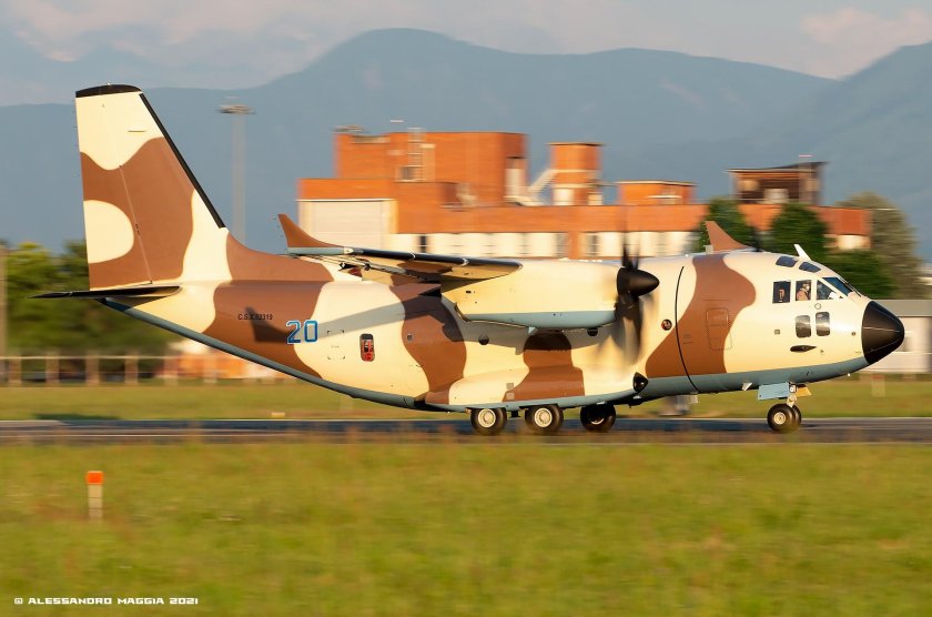 Alenia c-27j Spartan самолет