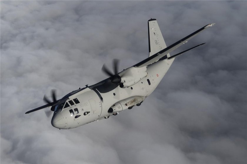 Alenia c-27j Spartan самолет