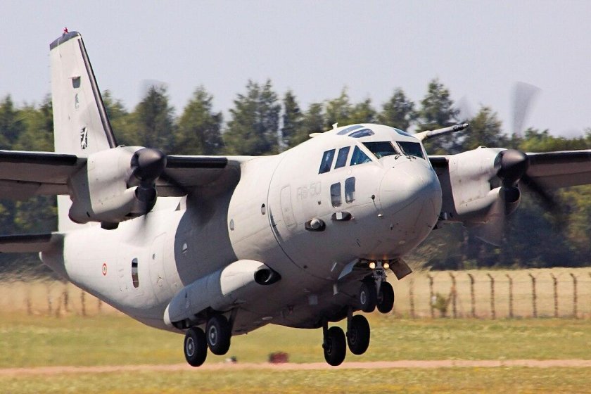 Alenia c-27j Spartan самолет