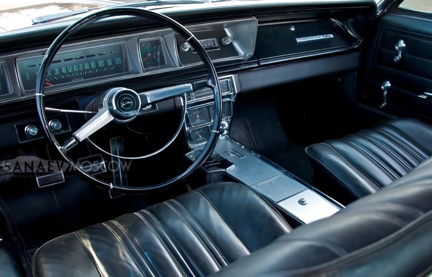Chevrolet Impala 1966 салон
