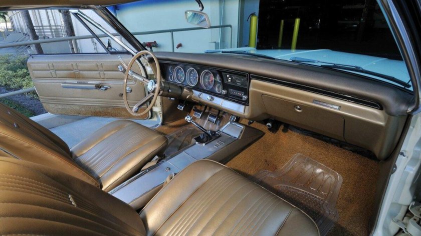 Chevrolet Impala 1967 салон
