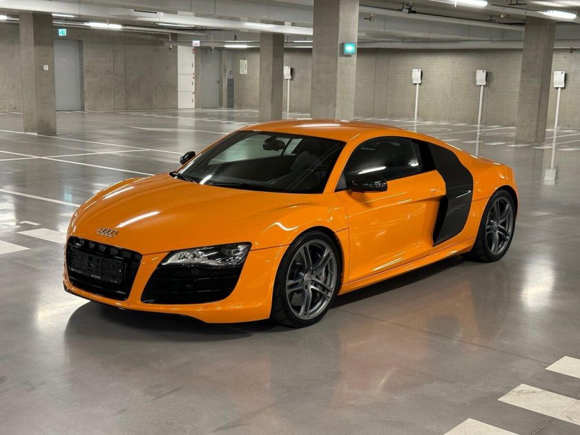 Оранжевая ауди