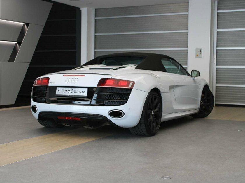 Audi r 8 v 10 spyder