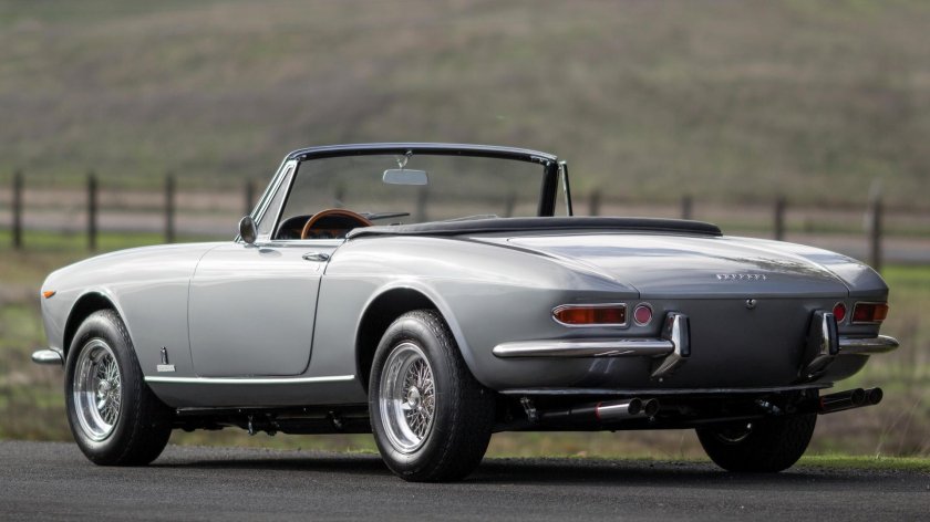 Ferrari Spyder 365 GTS/4 из фильма полиция Майами