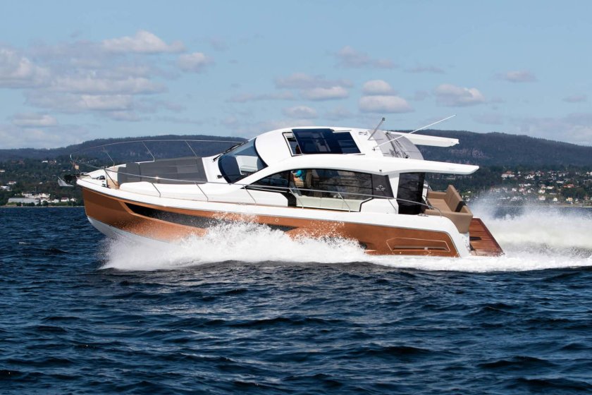 Sealine f33