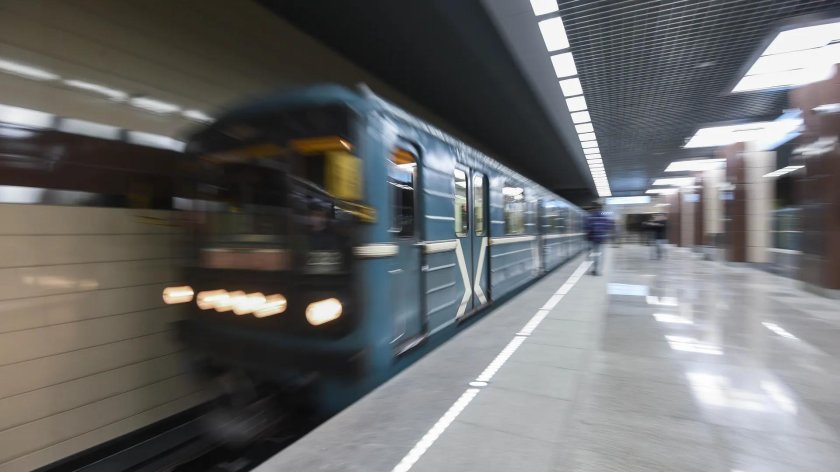 Поезда на Замоскворецкой линии