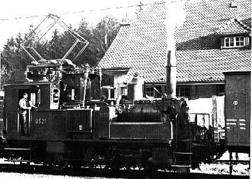 Электропаровоз Швейцария