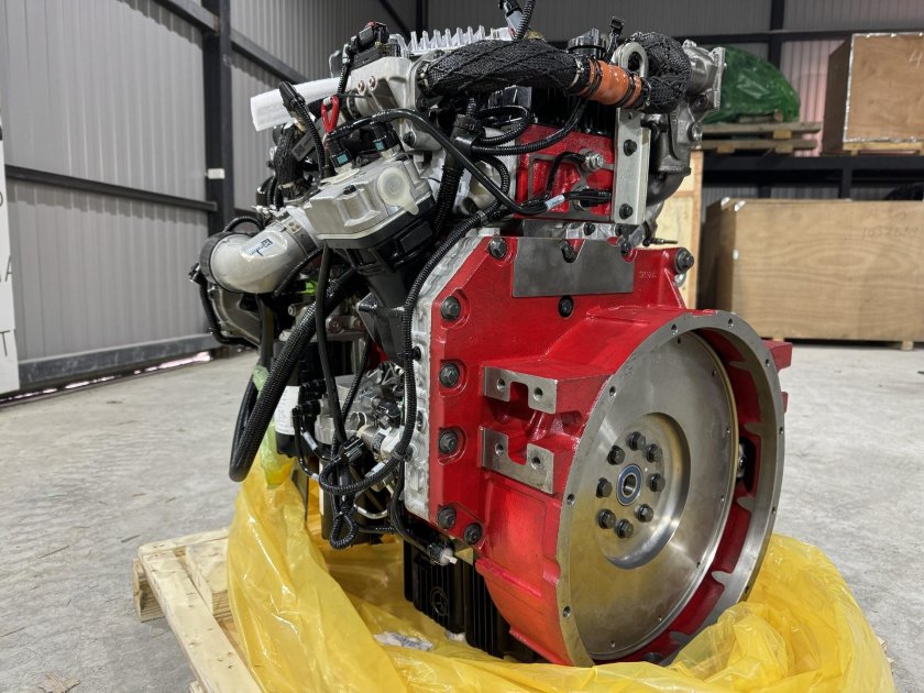 Двигатель каменс