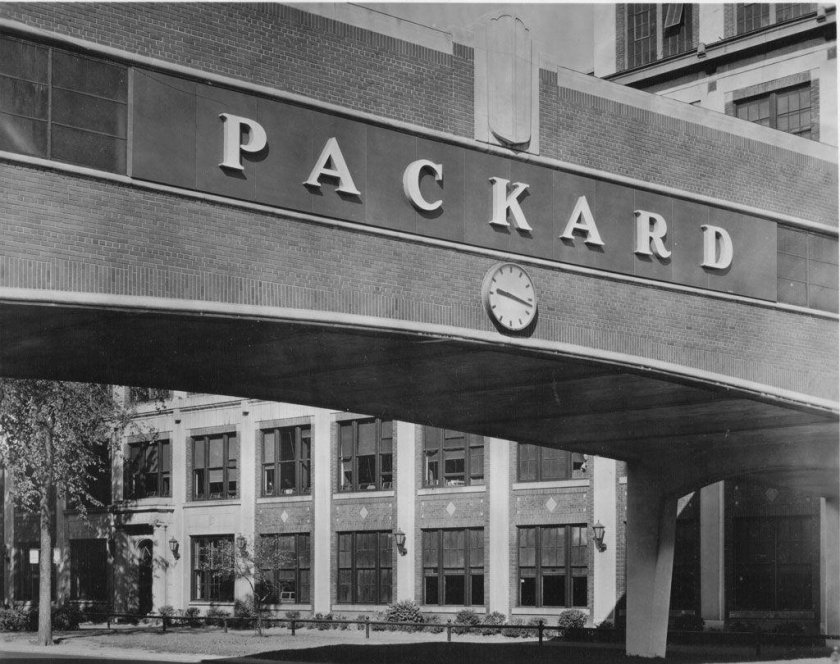 Завод Packard в Детройте