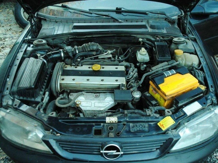 Opel Vectra b 1.8 мотор