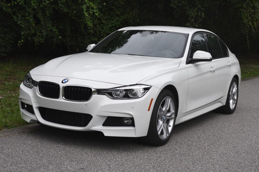 BMW 330 2018