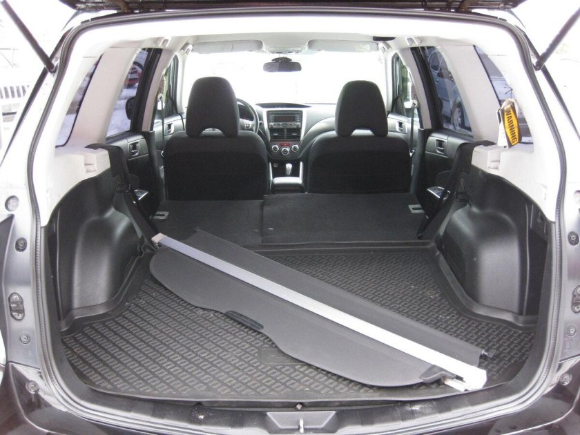 Субару Форестер 2008г багажник