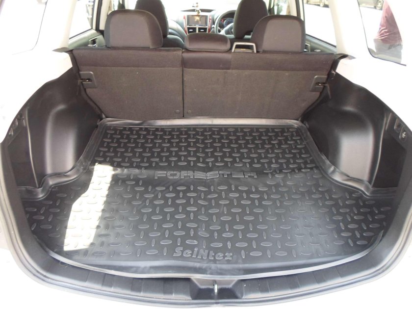 Коврик в багажник subaru forester