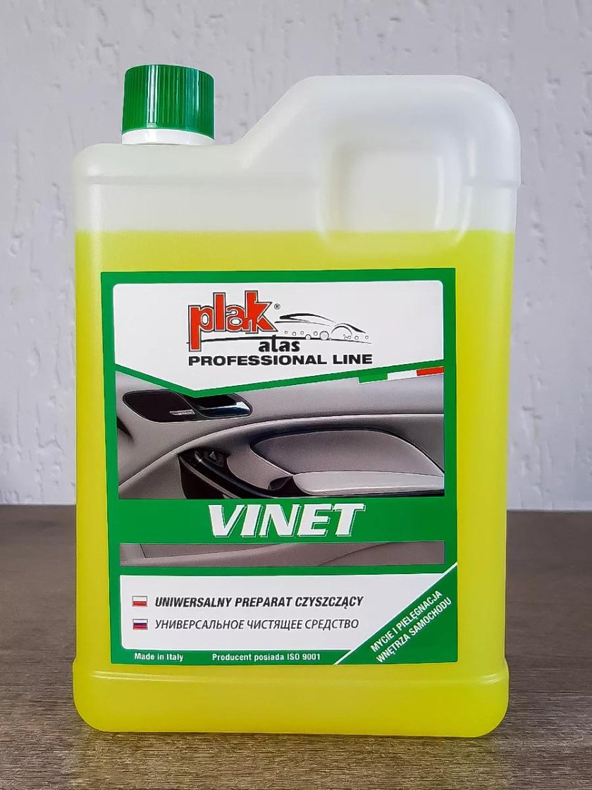 Универсальное средство для очистки салона vinet