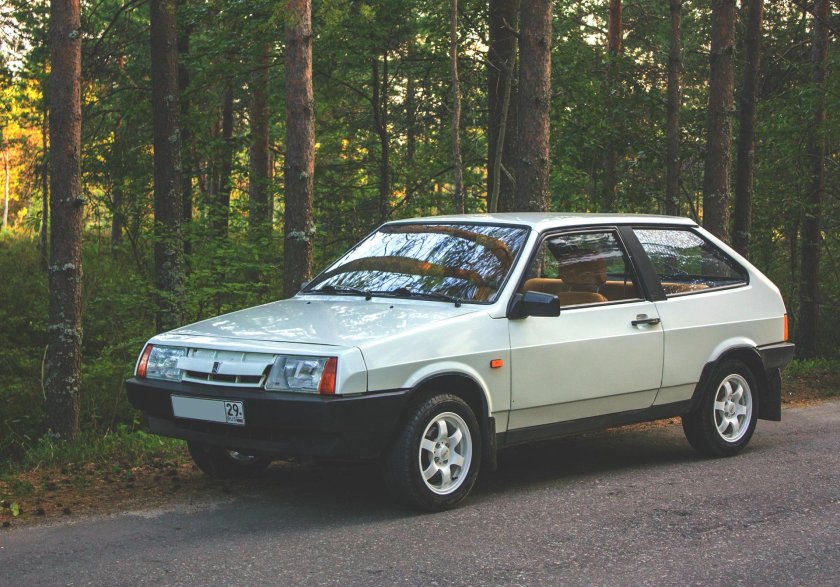 Lada 2108