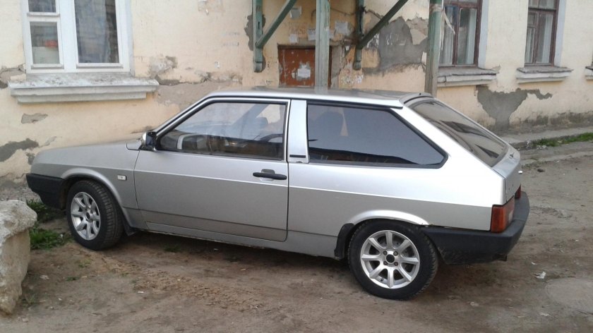 ВАЗ 2108 серебристая