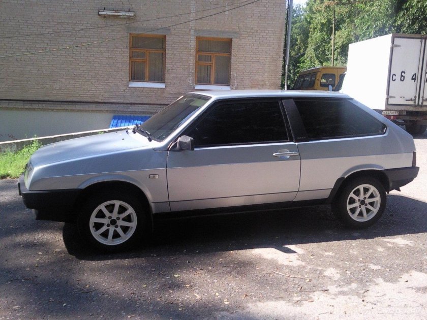 ВАЗ 2108 серебристый металлик