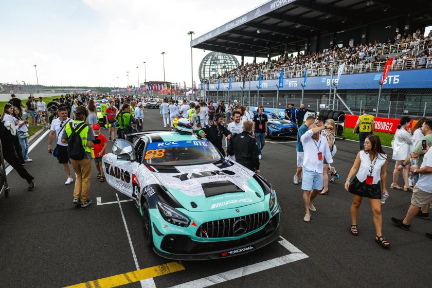 Mercedes benz amg gt 3