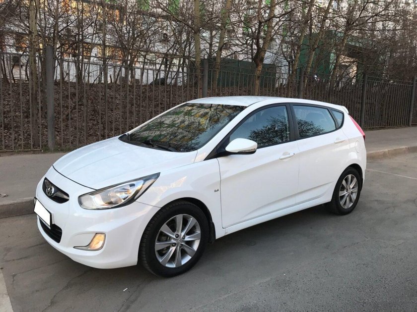 Хендай Солярис 2012 белый