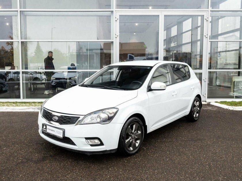 Форд фокус 2008 хэтчбек белый