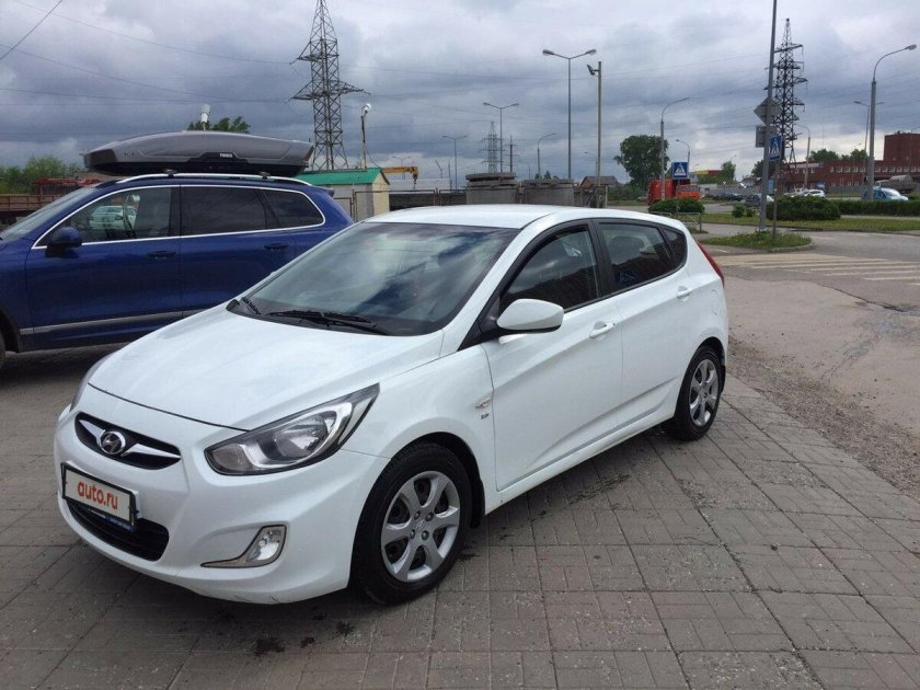 Солярис белый хэтчбек 2013