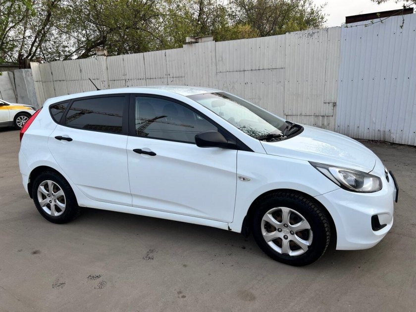 Тонированный Солярис 2013 хэтчбек