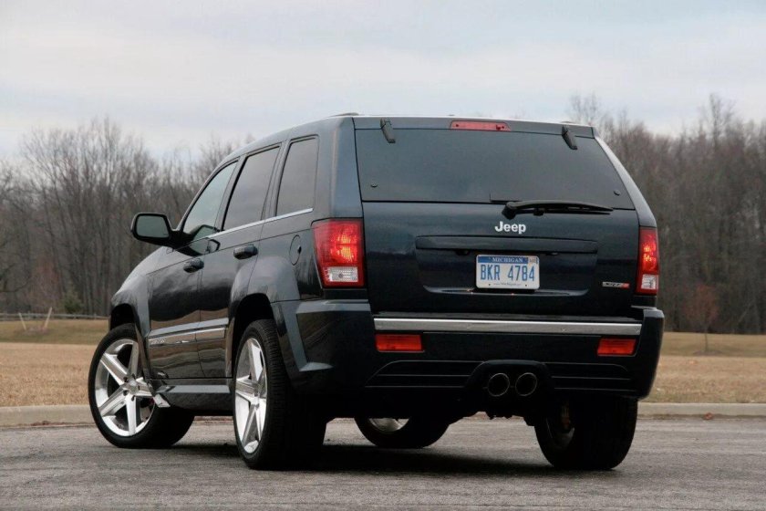 Jeep Grand Cherokee srt8 2009