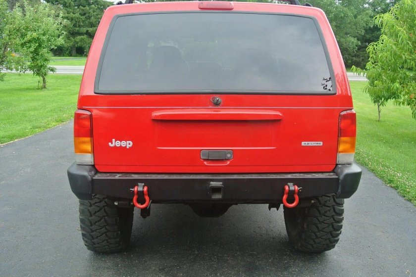 Jeep Cherokee XJ Rear