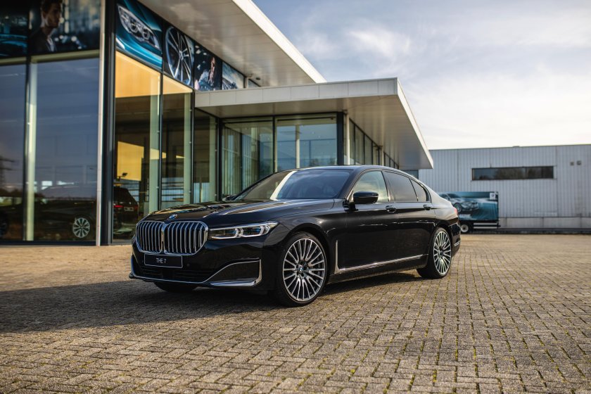 BMW 750i XDRIVE