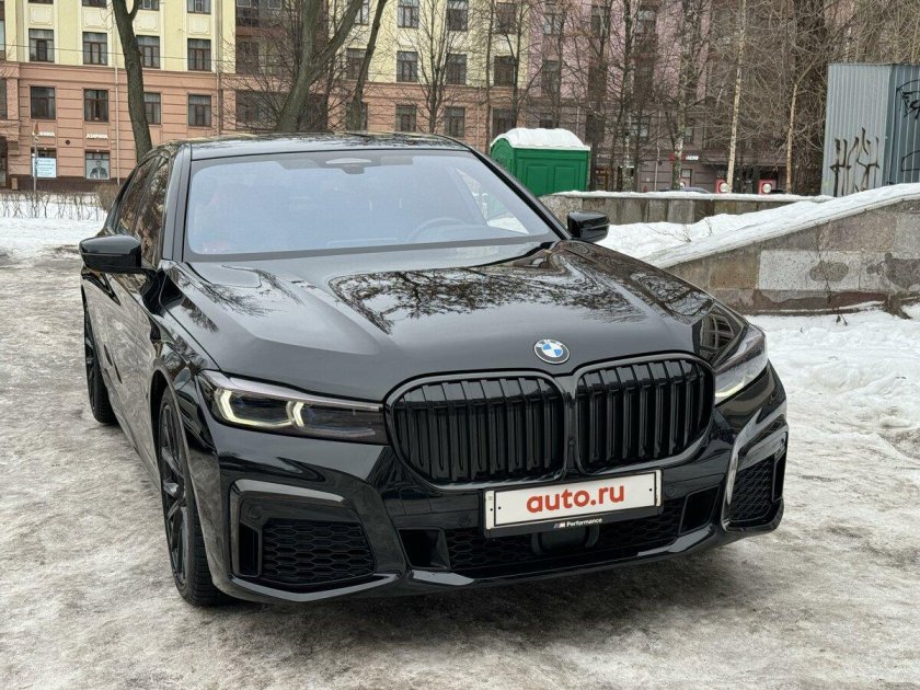 Бмв 750 2021 года